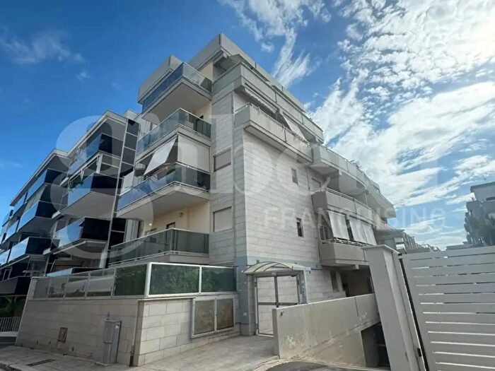 Appartamento trilocale in vendita in Via Renna, Bari