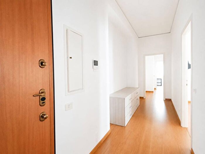 Appartamento bilocale in affitto in Corso di Porta Romana, Missori, Milano