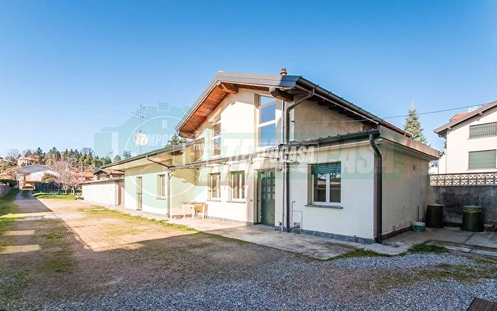 Appartamento quadrilocale in vendita in Venegono Superiore