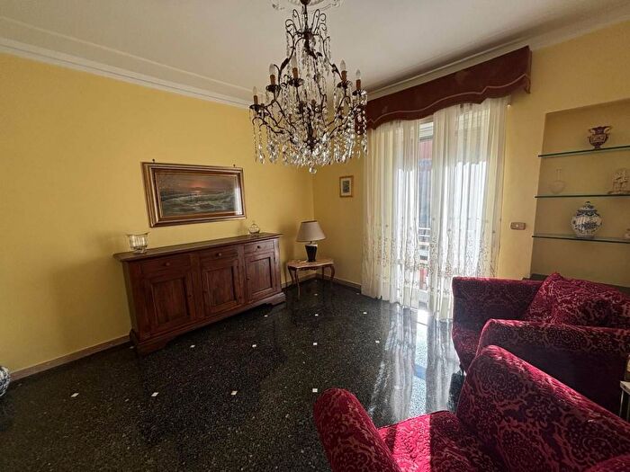 Appartamento quadrilocale in affitto in Via Giovanni Daneo, Quezzi, Genova