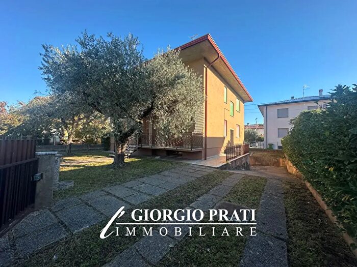 Casa con 5 locali in vendita in Via Leoncavallo, Bassano Del Grappa