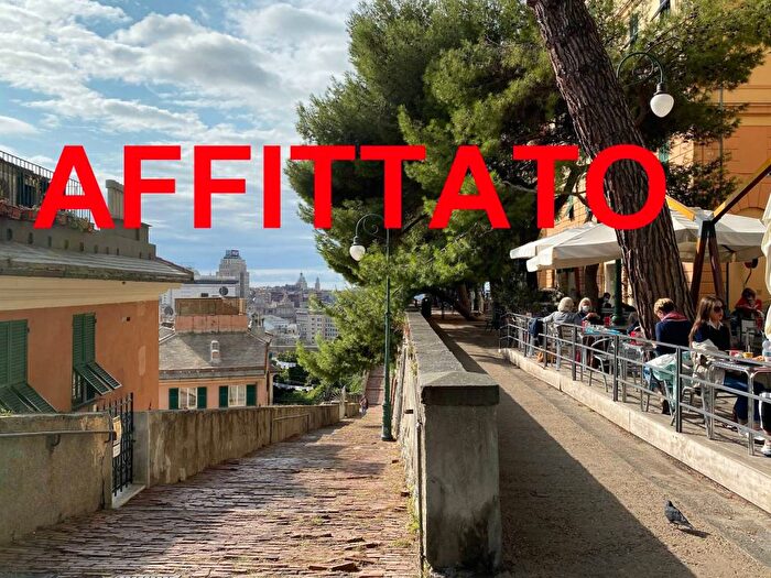 Appartamento con 5 locali in affitto in Salita di San Gerolamo, Castelletto, Genova