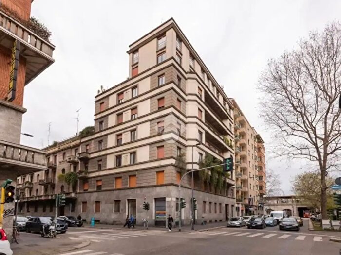 Appartamento bilocale in vendita in Viale Brianza, Milano