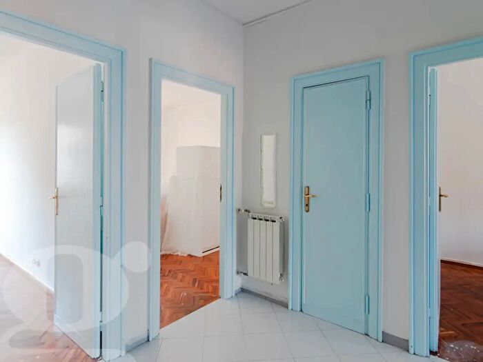 Appartamento trilocale in affitto in Via Rodi, Roma