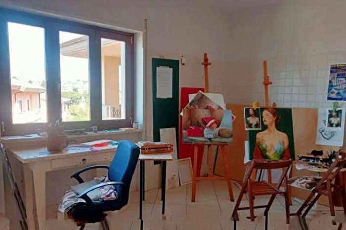 Appartamento con 5 locali in vendita in Via CB Cavour, Vibo Valentia