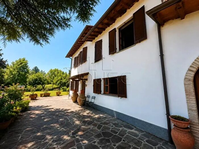 Casa con 6 locali in vendita in Via Cortonese, Citta' Di Castello