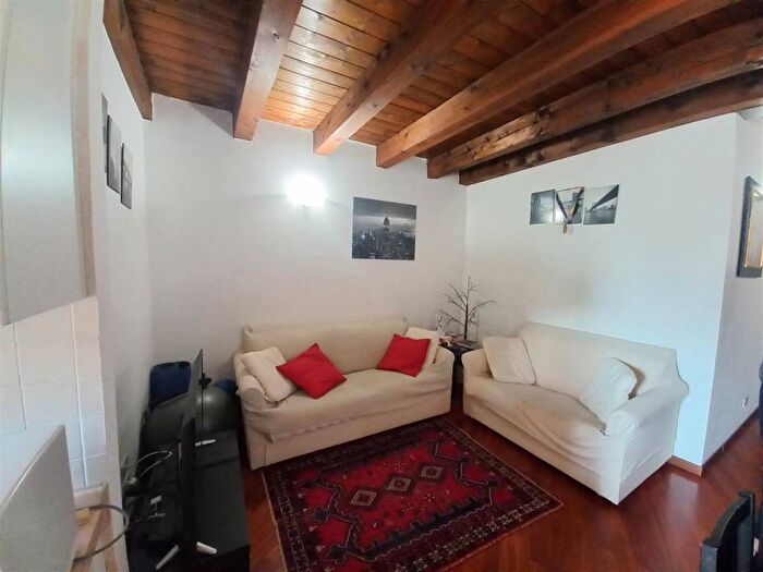 Appartamento trilocale in affitto in Corso Antonio Fogazzaro, Centro Storico, Vicenza