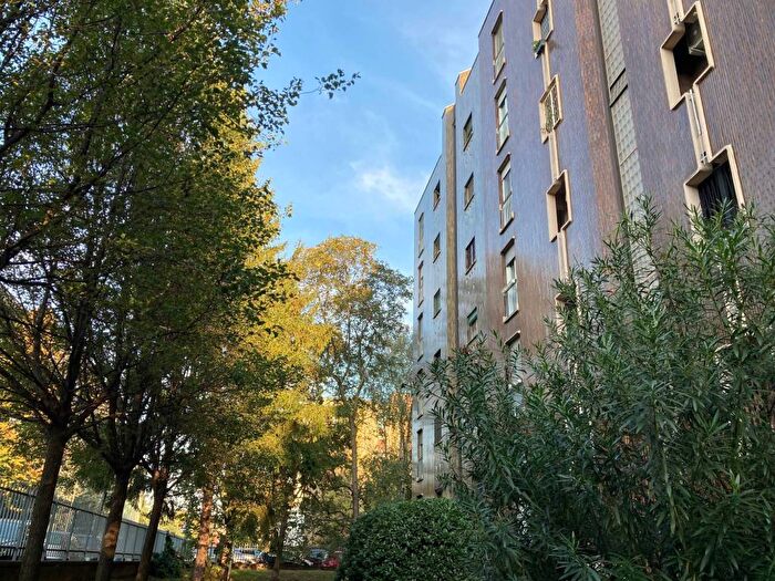 Appartamento quadrilocale in affitto in Via Pietro Rondoni, Tripoli Soderini, Milano