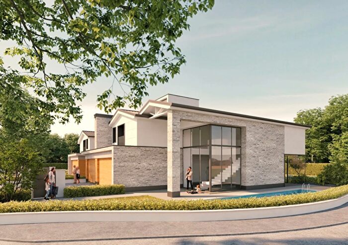 Casa con 5 locali in vendita in Via Novembre, Parma