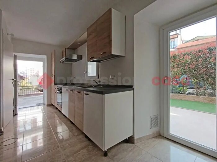 Appartamento bilocale in vendita in Via Crosa, Arona