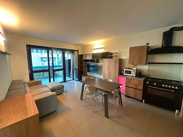 Appartamento trilocale in vendita in Via Luigi Mengoni, Milano