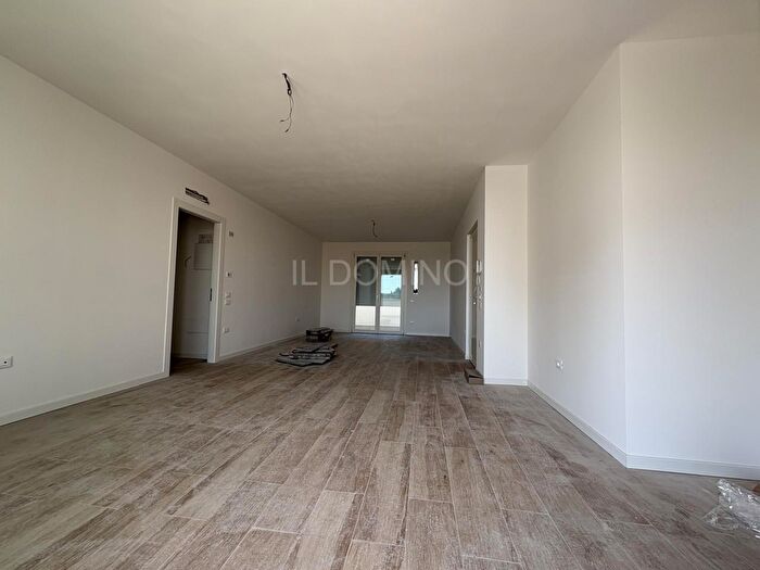 Appartamento con 5 locali in vendita in Via Santa Barbara, Selvazzano Dentro