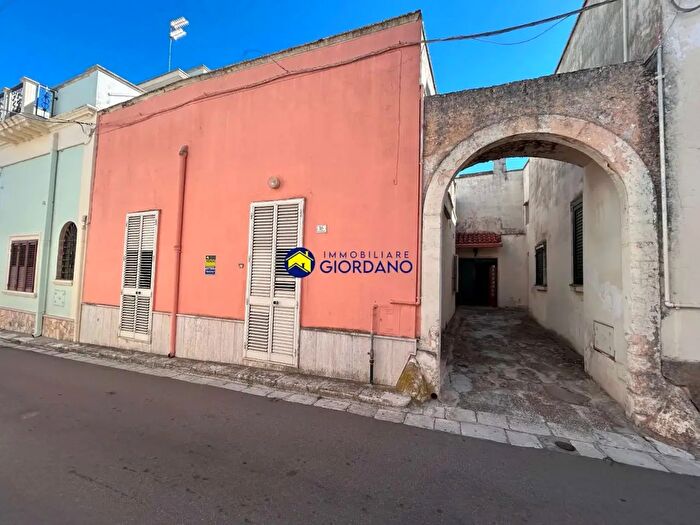 Casa con 8 locali in vendita in Via Assunta, Trepuzzi