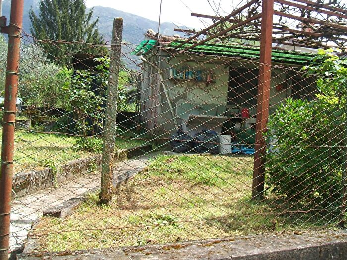 Casa con 5 locali in affitto in Camaiore