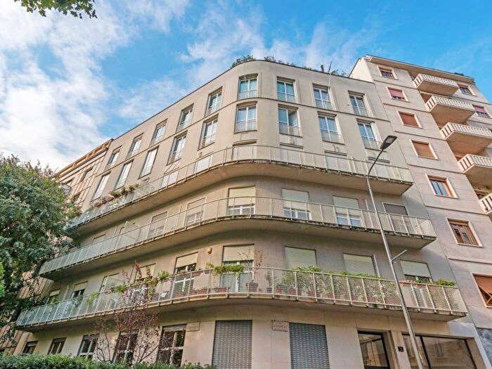 Appartamento quadrilocale in affitto in Via Euripide, City Life, Milano