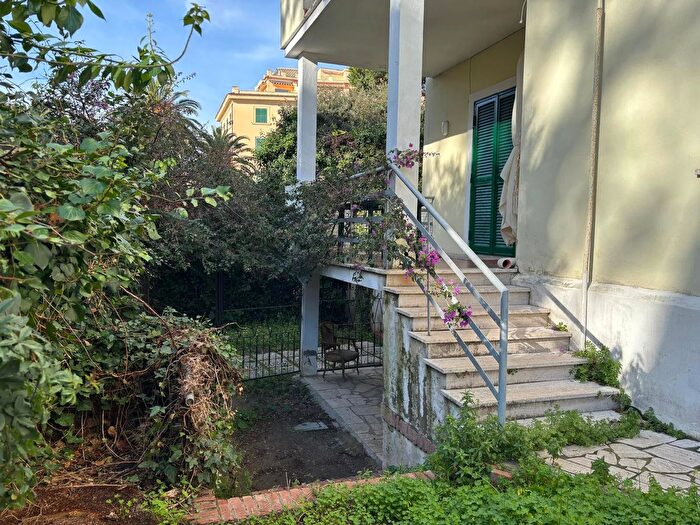 Appartamento quadrilocale in vendita in Via Cupa, Anzio