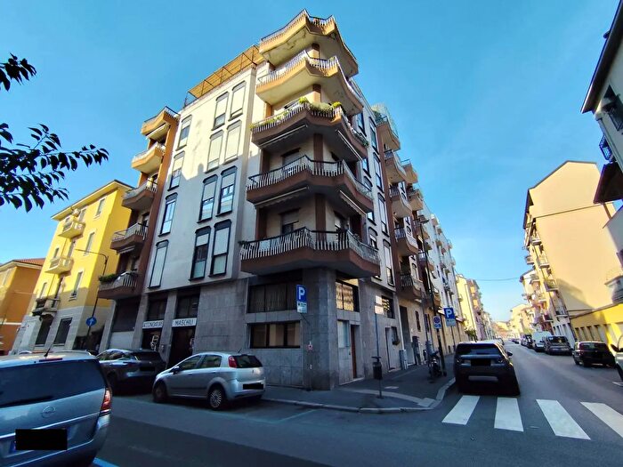 Appartamento trilocale in vendita in Via Villoresi, Sesto San Giovanni