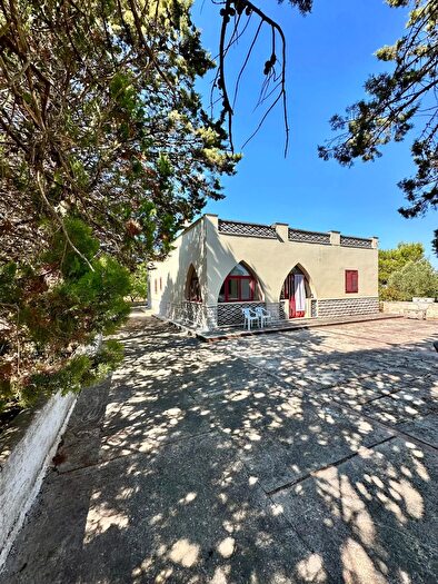 Casa con 9 locali in vendita in ª Strada Destra, Mottola