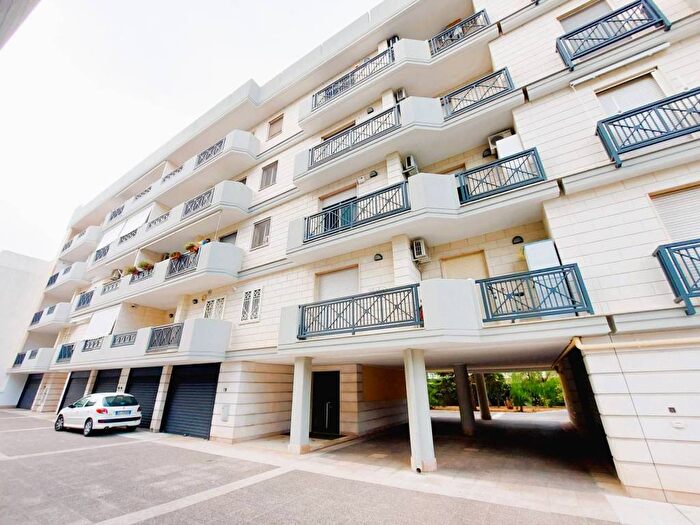 Appartamento trilocale in vendita in Via San Giorgio, Triggiano