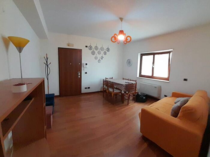 Appartamento trilocale in affitto in Via Giuseppe De Nava, Pineta Zerbi, Reggio Calabria