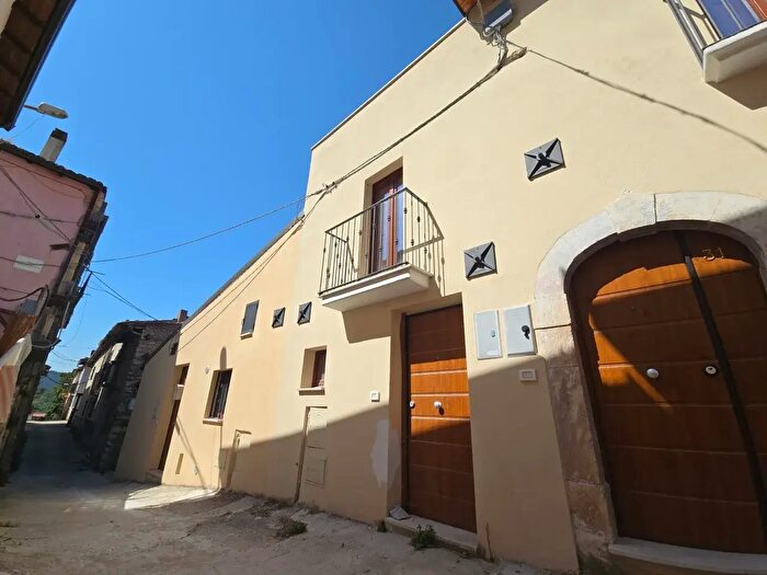 Casa quadrilocale in vendita in Via Centrale, L'Aquila