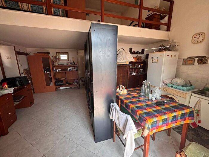 Appartamento quadrilocale in affitto in Cupa Carbone, Capodichino, Napoli