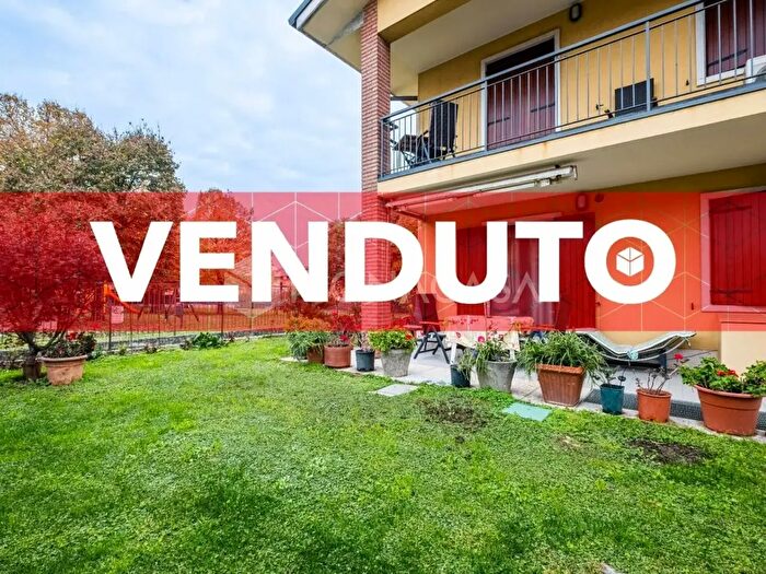 Casa con 5 locali in vendita in Via Martiri della Libertà, Pescantina