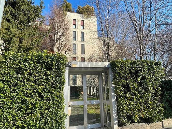 Appartamento quadrilocale in vendita in Via dei Canzi, Milano