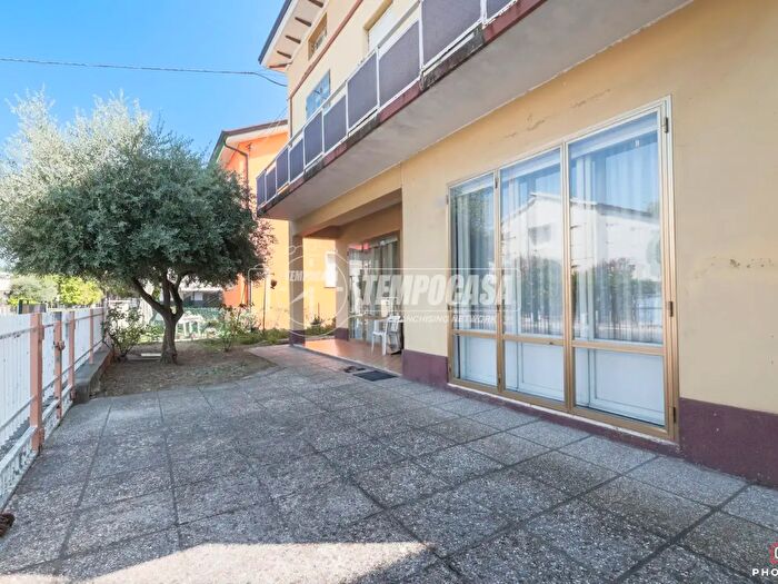 Casa con 9 locali in vendita in Via Macanno, Cattolica
