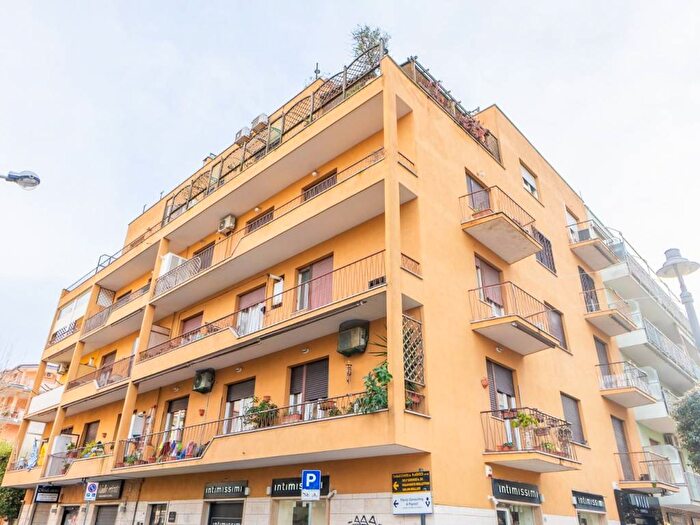 Appartamento bilocale in affitto in Viale Italia, Centro, Ladispoli