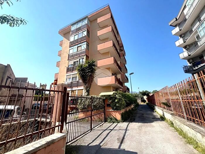 Appartamento trilocale in vendita in Via S Gabriele Ad Altarello, Palermo