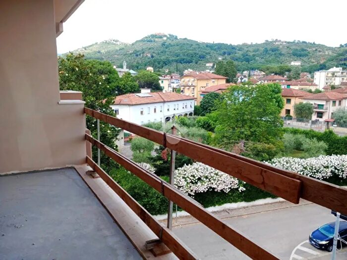 Appartamento bilocale in vendita in Via Redi, Montecatini Terme