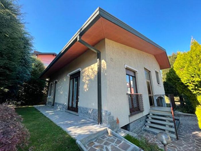 Casa quadrilocale in vendita in Via San Gerolamo Emiliani, Legnano