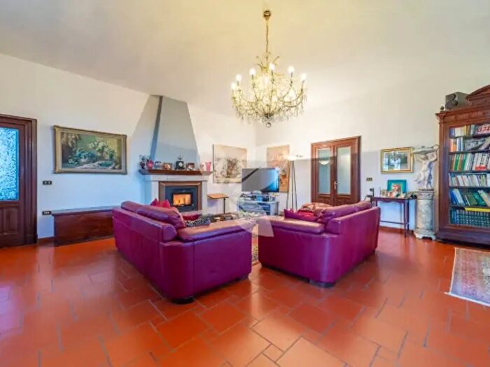 Casa con 5 locali in vendita in Strada dei Pollini, Traversetolo