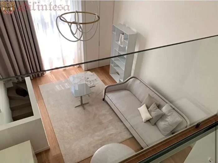 Appartamento trilocale in affitto in Via Fabio Filzi, Milano