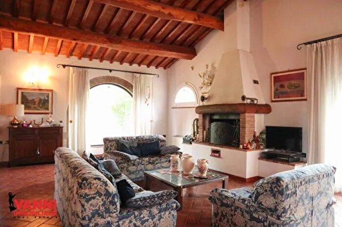 Casa con 6 locali in vendita in Strada Provinciale del Paratino, Cecina