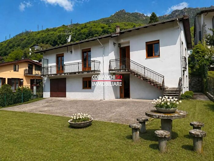 Casa con 7 locali in vendita in Omegna