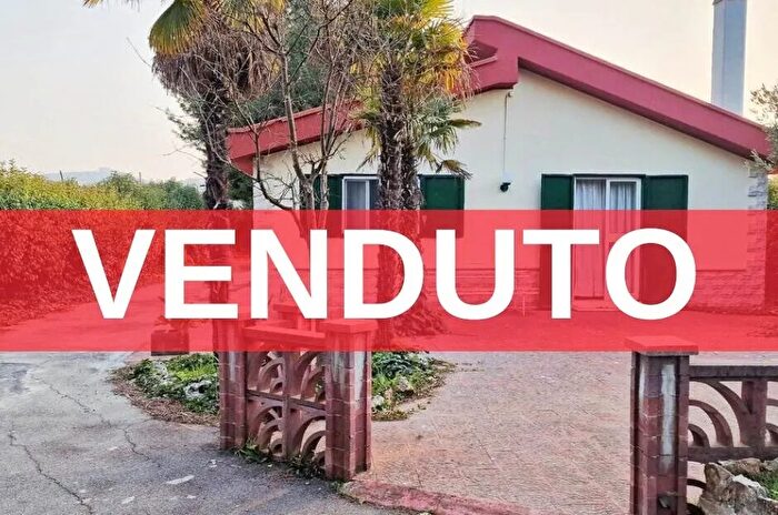 Casa trilocale in vendita in Castel del Monte Andria Andria Castel del Monte Boschetto, Andria