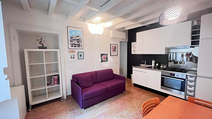 Appartamento bilocale in affitto in Via Vigevano, Milano