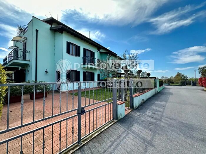 Casa con 5 locali in vendita in delle Redole, Massarosa