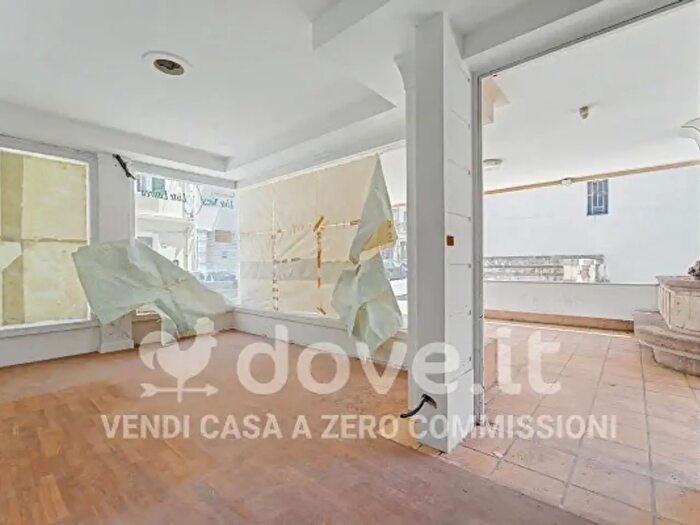 Appartamento con 6 locali in vendita in Via Sardegna, Sassari