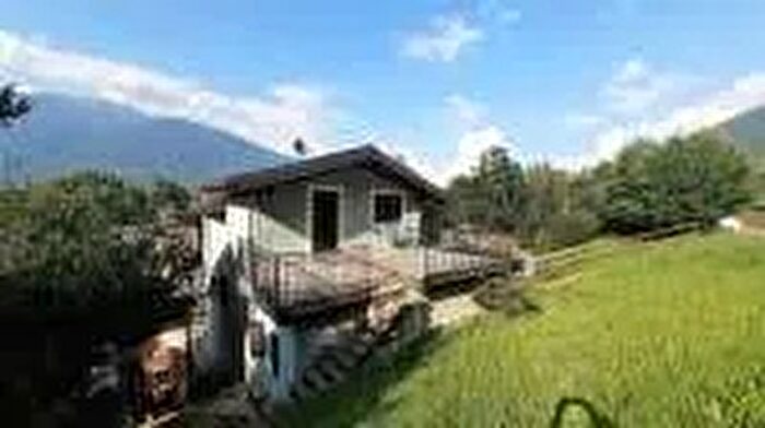 Casa con 5 locali in vendita in Castello dell Acqua Via Fazzinelli, Castello DellAcqua