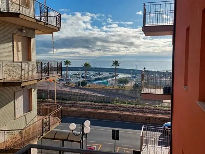 Appartamento bilocale in vendita in Corso Europa, Borghetto Santo Spirito