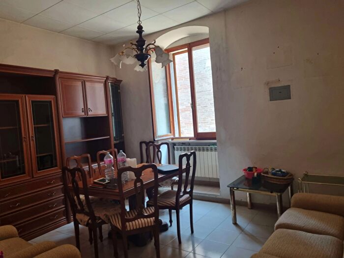 Appartamento con 5 locali in vendita in Via Bella, Perugia