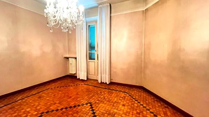 Appartamento quadrilocale in vendita in Via Lorenzo Gandolfo, Mantova