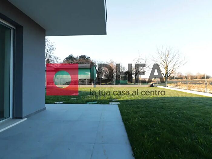 Casa quadrilocale in affitto in Via Feltrina, Montebelluna