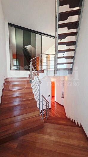 Appartamento con 6 locali in vendita in Viale Ferrari, Casarano