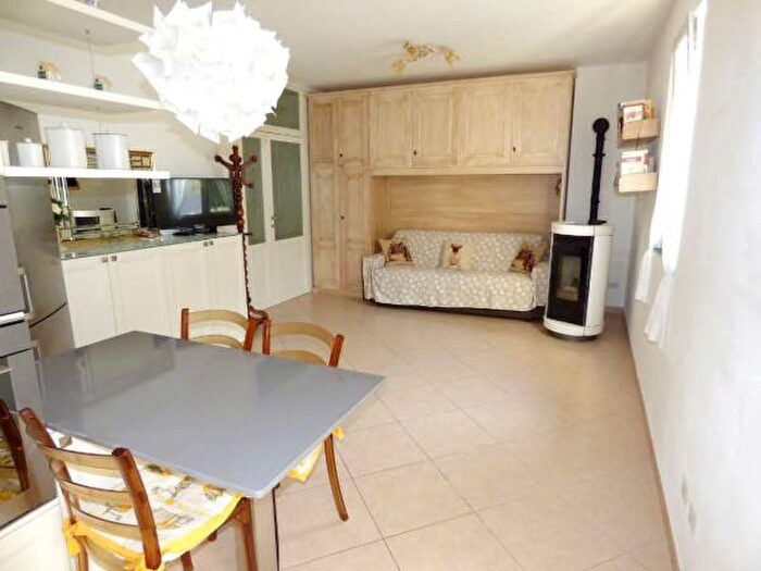 Appartamento con 6 locali in vendita in Via Monleone, Cicagna