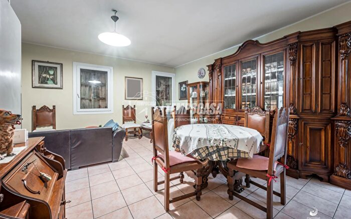 Appartamento trilocale in vendita in Modena