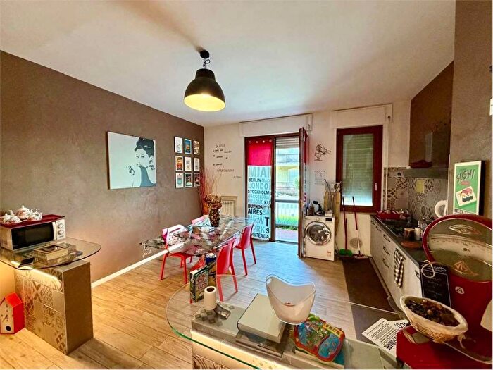 Appartamento trilocale in vendita in via morigi, Clinica Piacenza, Piacenza